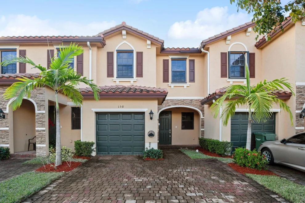 Unit for sale at 158 SE 34th Terrace, Homestead, FL 33033