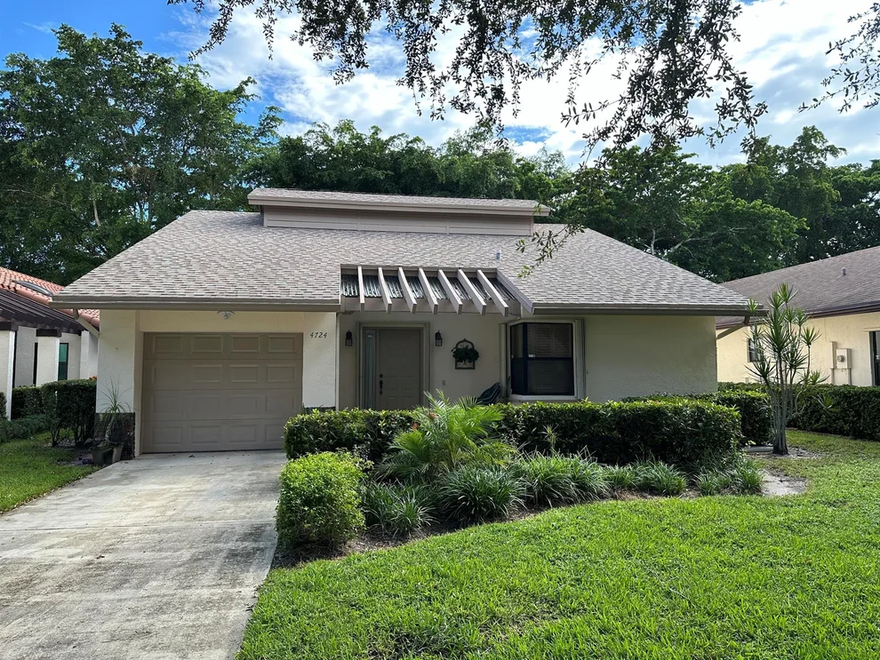 Unit for sale at 4724 Boxwood Circle, Boynton Beach, FL 33436
