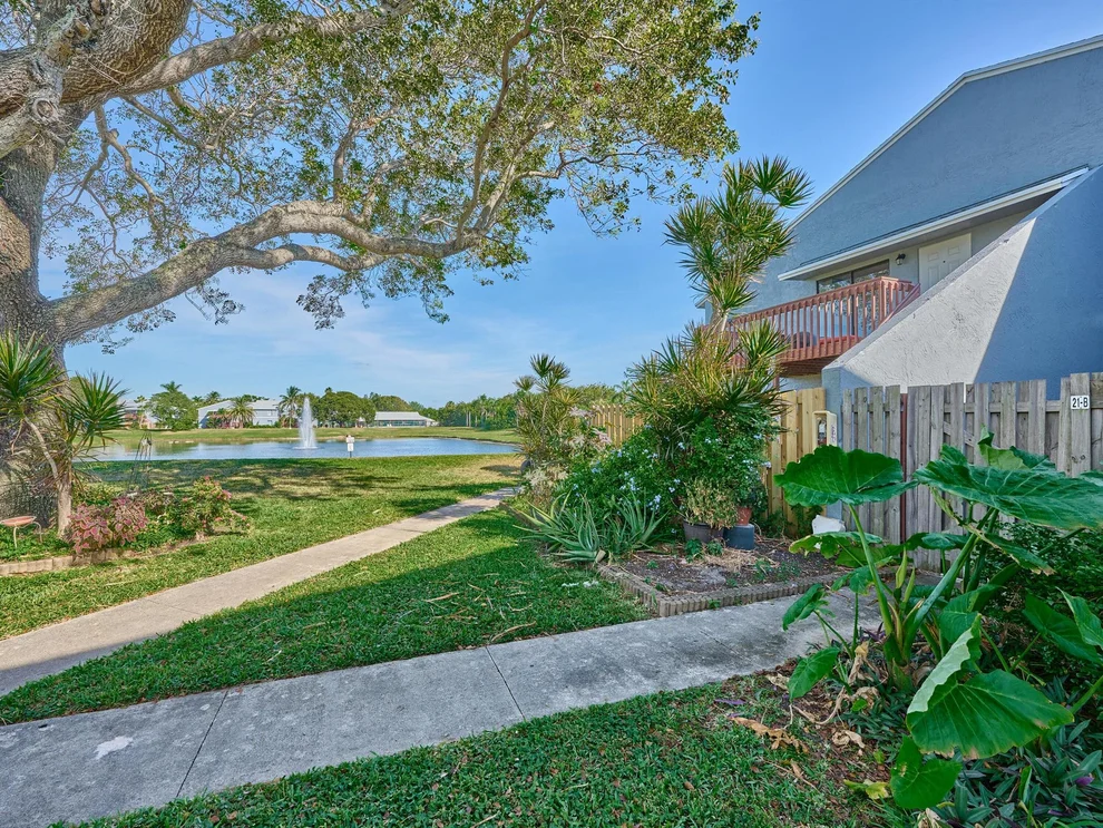 Unit for sale at 21 Crossings B Circle, Boynton Beach, FL 33435