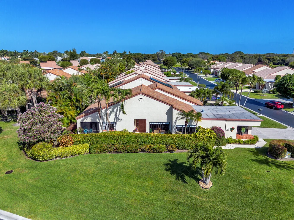Unit for sale at 5655 Kiowa Circle, Boynton Beach, FL 33437