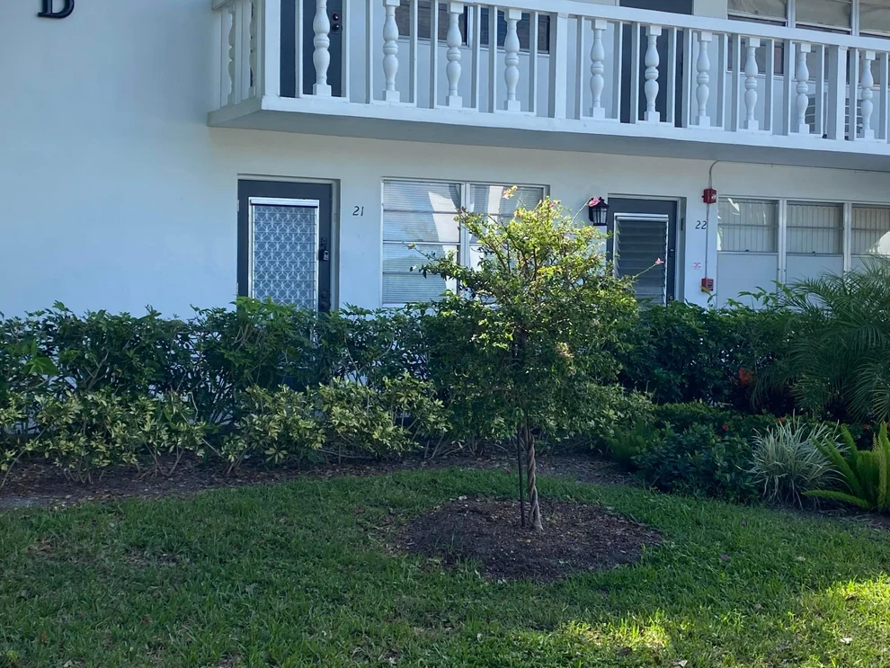 Unit for sale at 21 Keswick B, Deerfield Beach, FL 33442