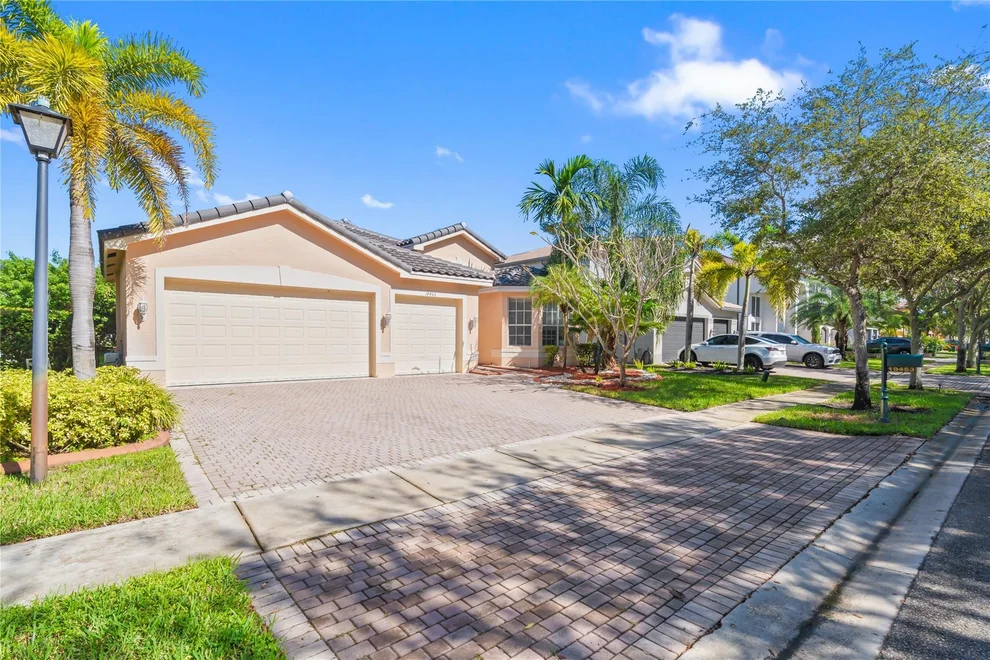 Unit for sale at 19453 SW 55th Street, Miramar, FL 33029