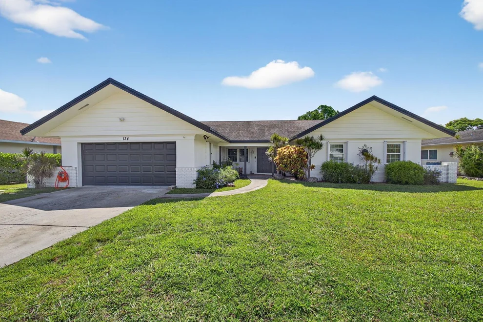 Unit for sale at 134 Meadowlark Drive, Royal Palm Beach, FL 33411