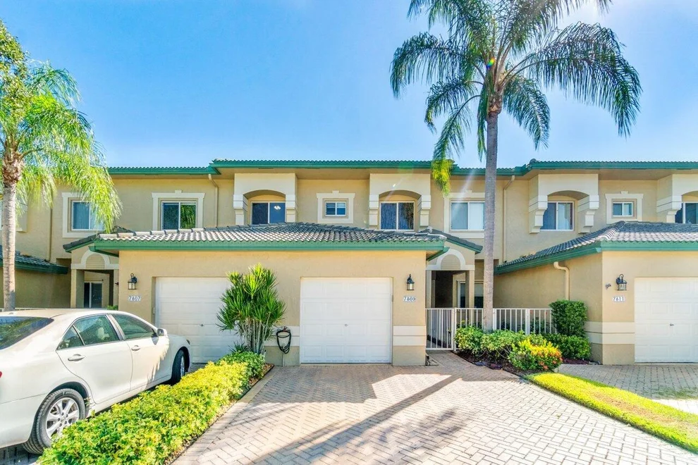 Unit for sale at 7809 Exeter Boulevard E, Tamarac, FL 33321
