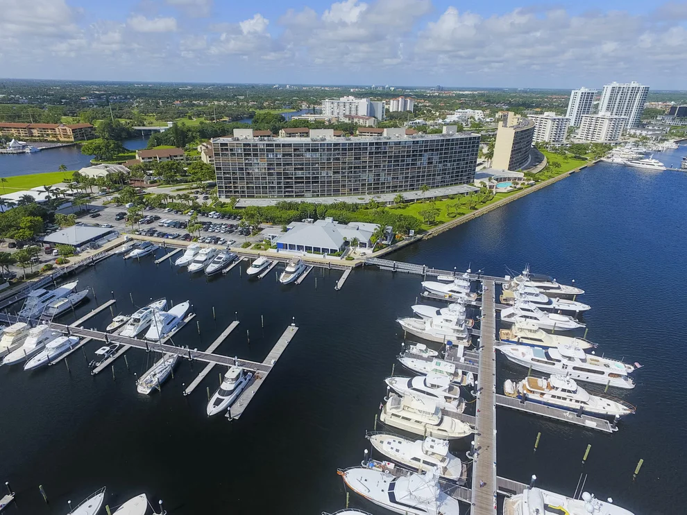 Unit for sale at 136 Lakeshore Drive, North Palm Beach, FL 33408