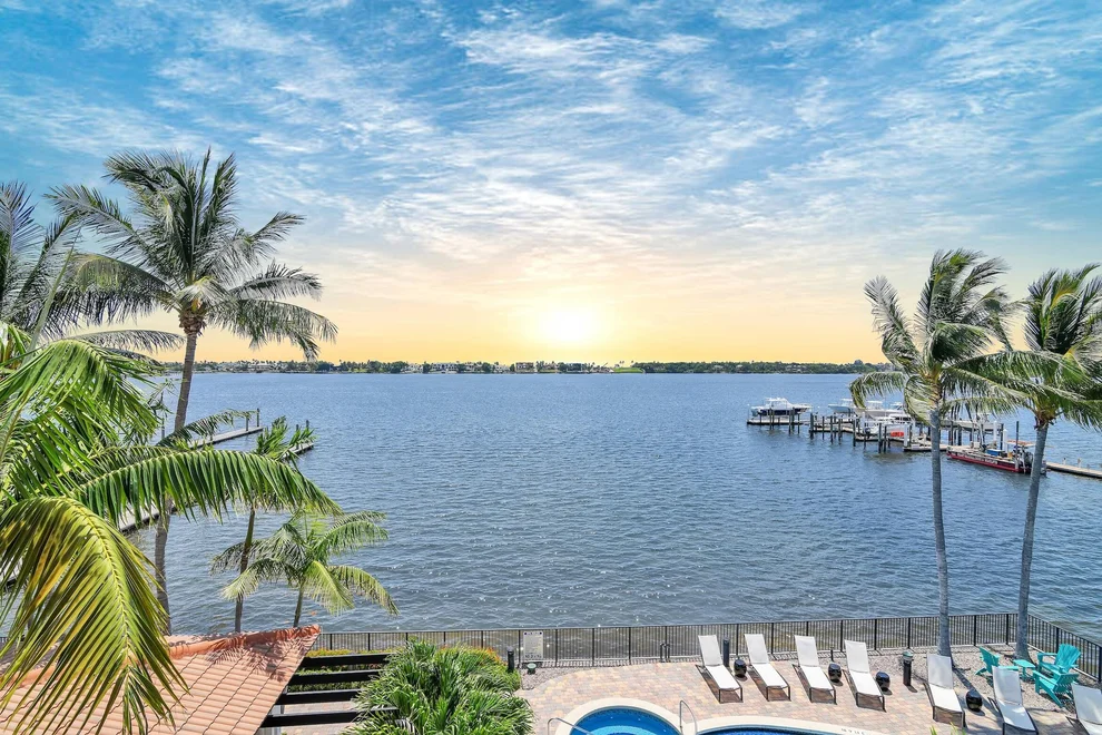 Unit for sale at 2700 N Federal Highway, Boynton Beach, FL 33435