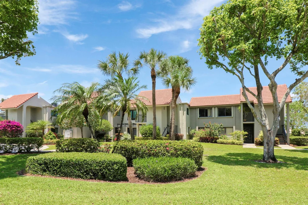 Unit for sale at 5701 Fairway Park Drive, Boynton Beach, FL 33437