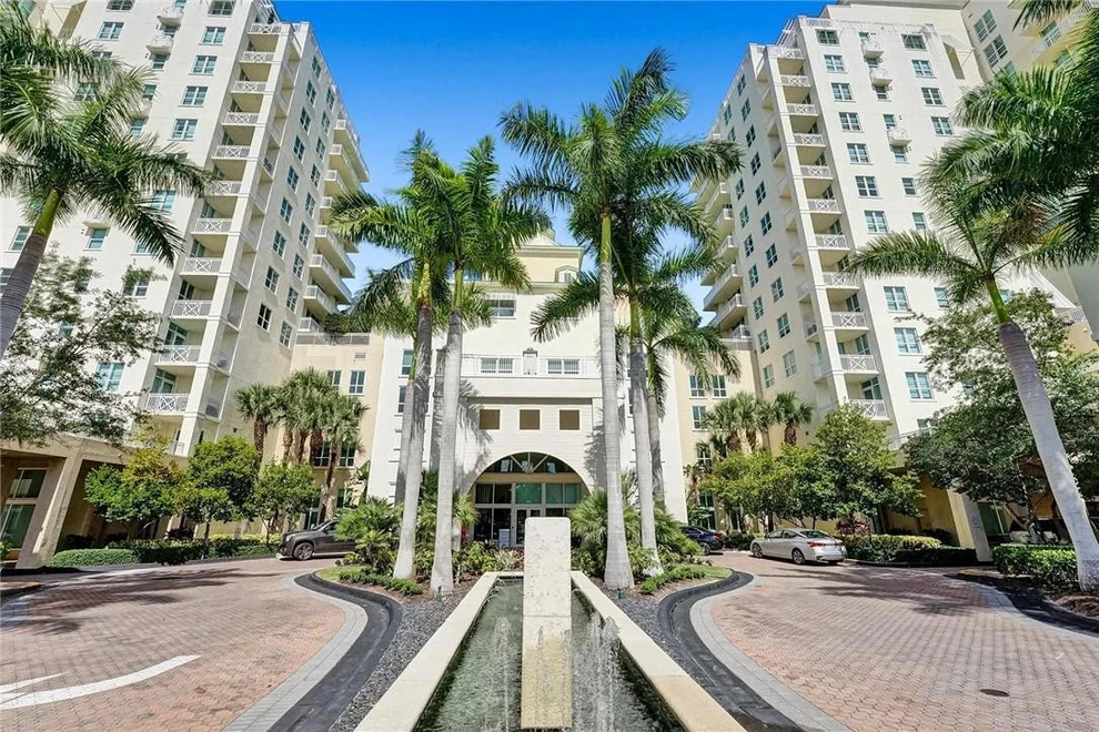 Unit for sale at 350 N Federal Highway, Boynton Beach, FL 33435