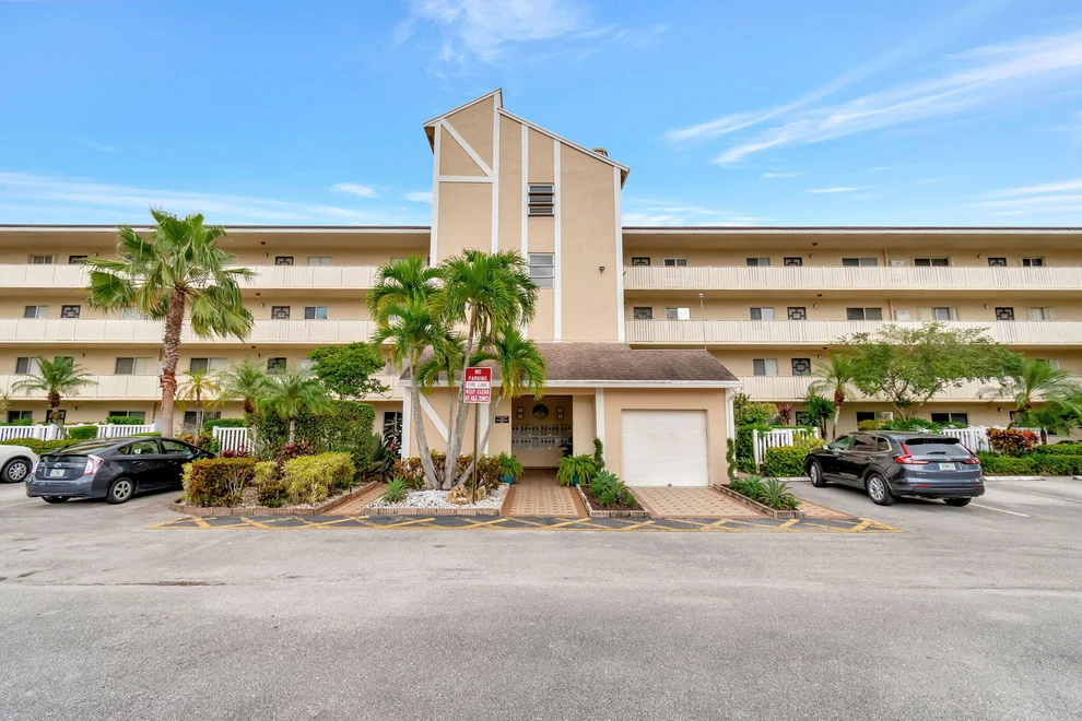 Unit for sale at 14376 Amberly Lane, Delray Beach, FL 33446