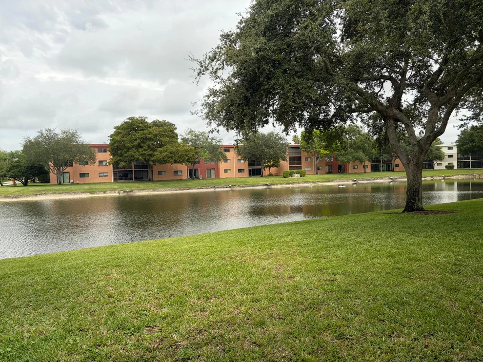 Unit for sale at 5550 Witney Drive, Delray Beach, FL 33484