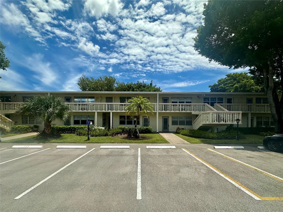 Unit for sale at 254 Newport P, Deerfield Beach, FL 33442