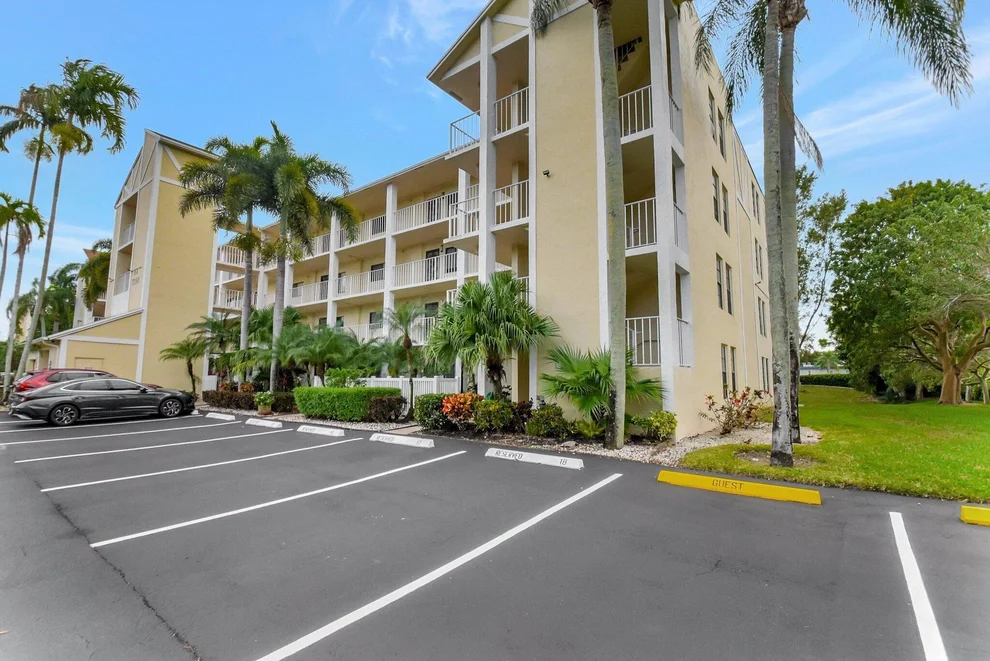 Unit for sale at 7350 Kinghurst Drive, Delray Beach, FL 33446