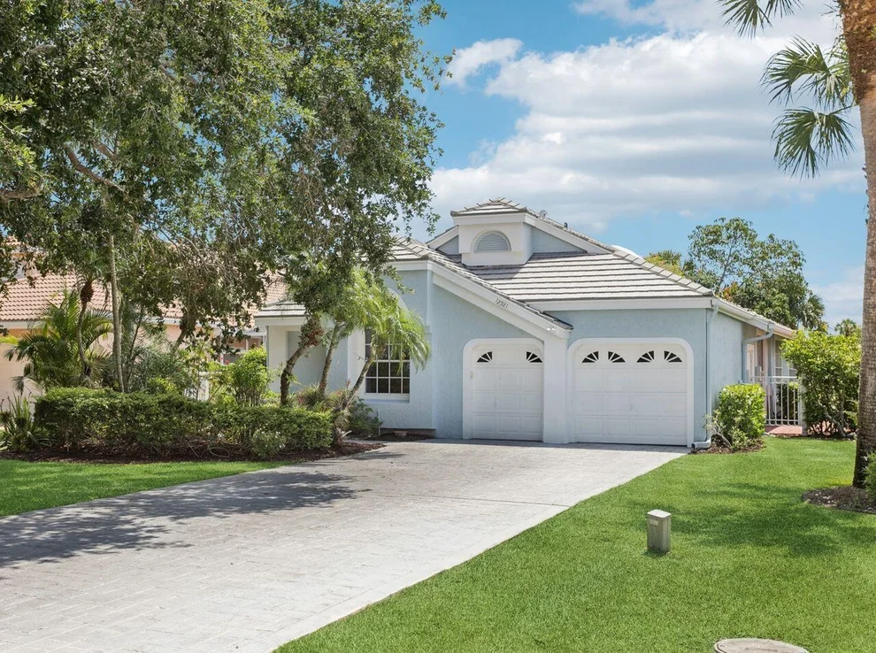 Unit for sale at 12921 Oak Knoll Drive, Palm Beach Gardens, FL 33418