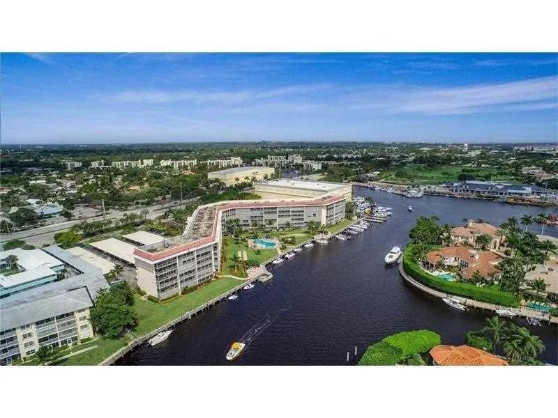 Unit for sale at 390 N Federal Highway, Deerfield Beach, FL 33441