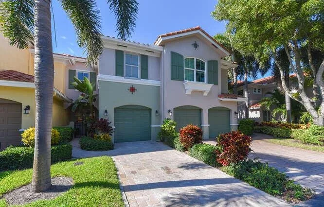 Unit for sale at 182 Las Brisas Circle, Hypoluxo, FL 33462