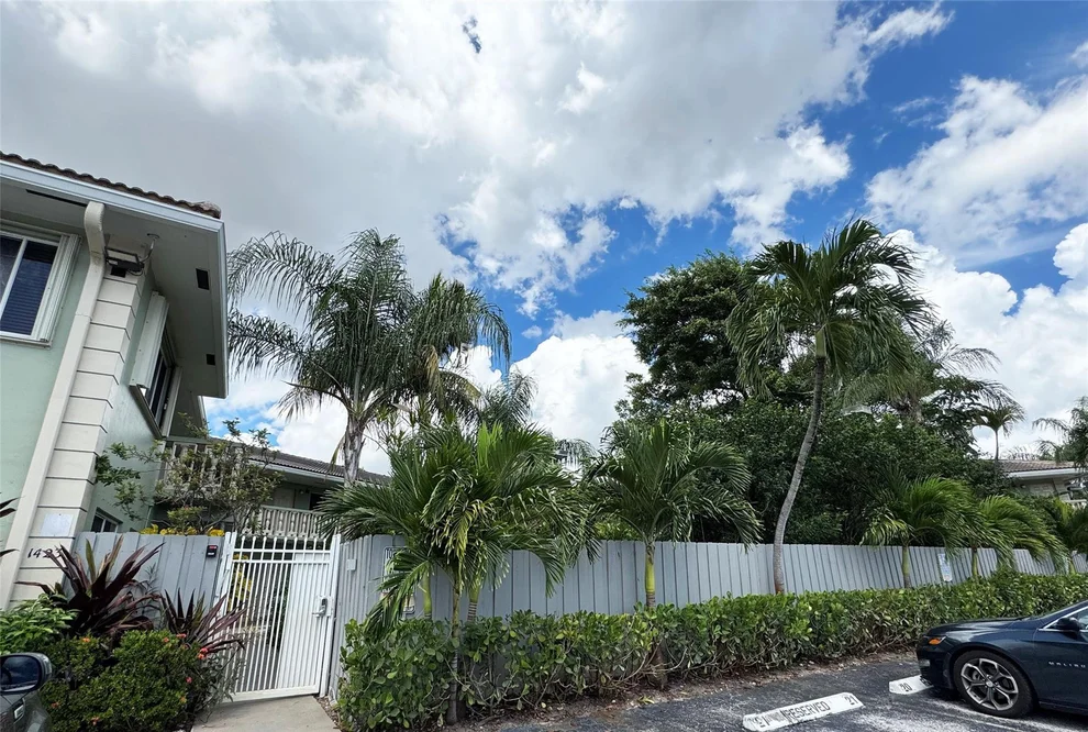 Unit for sale at 1423 Holly Heights Drive, Fort Lauderdale, FL 33304