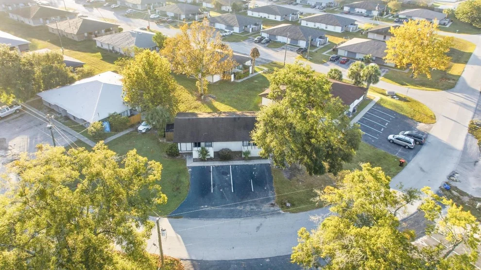Unit for sale at 2931 SE 52nd Avenue, Ocala, FL 34480