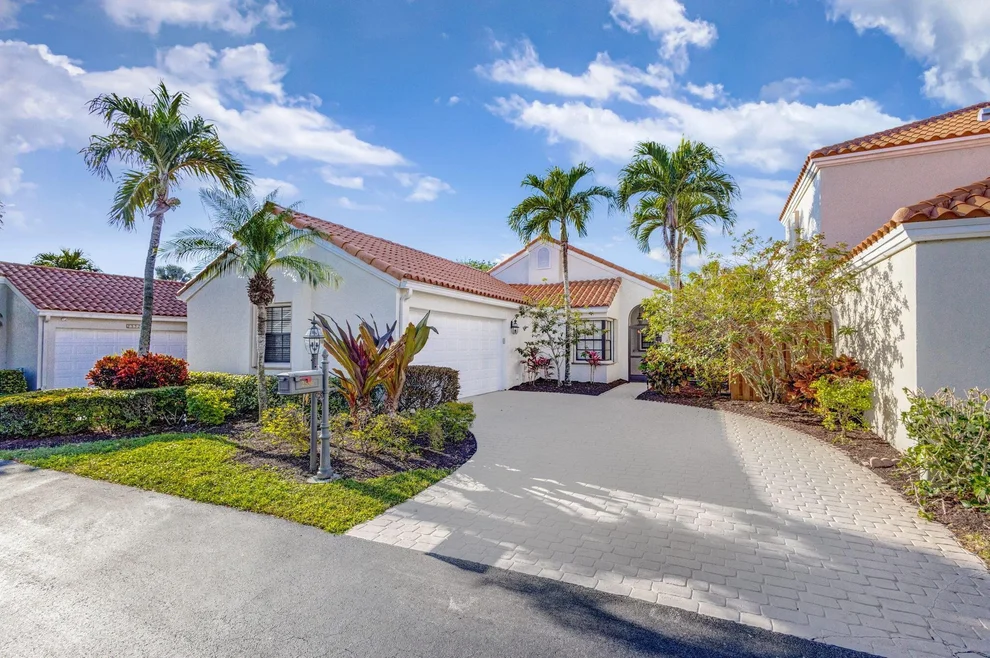 Unit for sale at 2556 La Cristal Circle, Palm Beach Gardens, FL 33410
