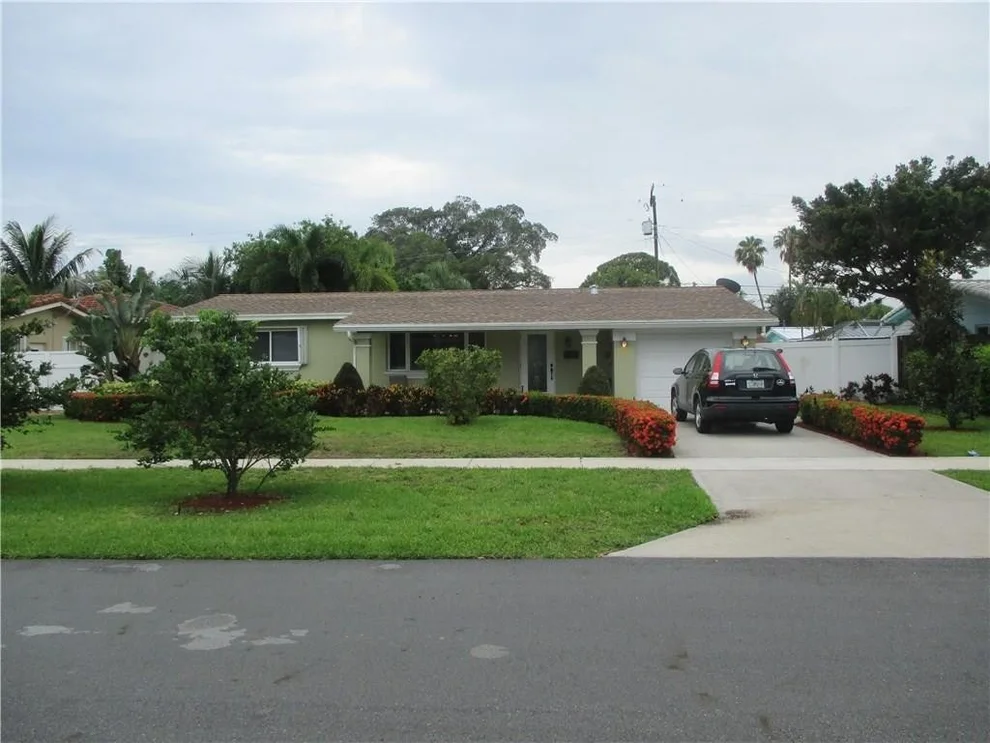 Unit for sale at 920 SE 13th Street, Deerfield Beach, FL 33441