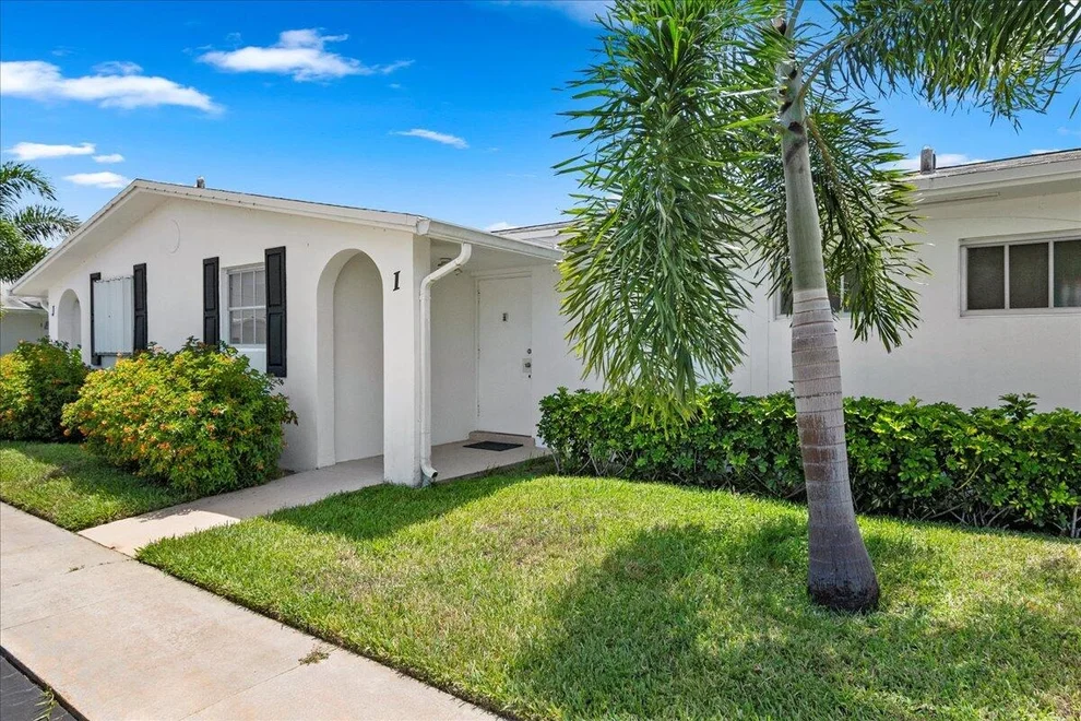 Unit for sale at 2940 Crosley Drive E, West Palm Beach, FL 33415