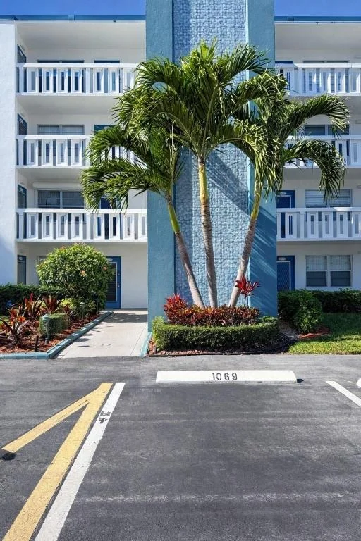 Unit for sale at 1071 Exeter D, Boca Raton, FL 33434