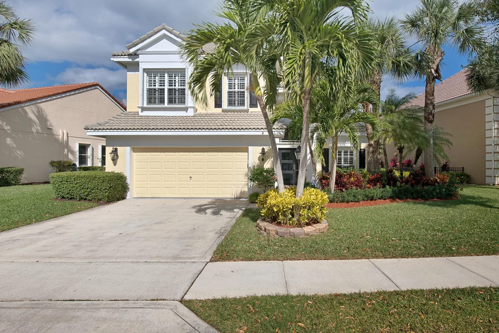 Unit for sale at 81 Satinwood Lane, Palm Beach Gardens, FL 33410