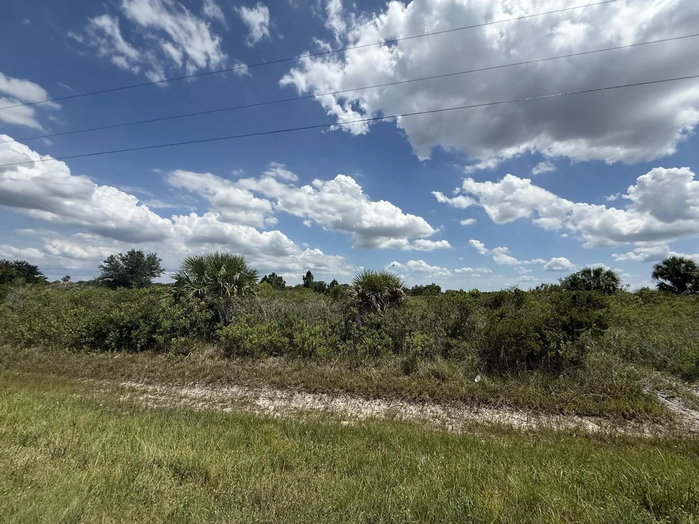 Unit for sale at 16162 NW 290th Street, Okeechobee, FL 34972