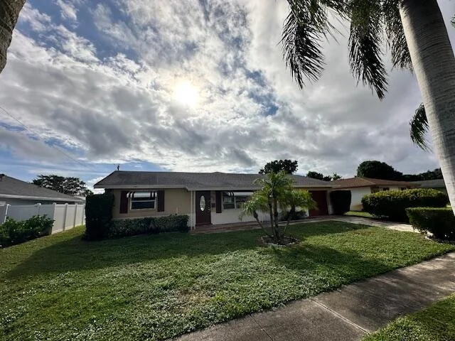 Unit for sale at 600 S Mangonia Circle, West Palm Beach, FL 33401