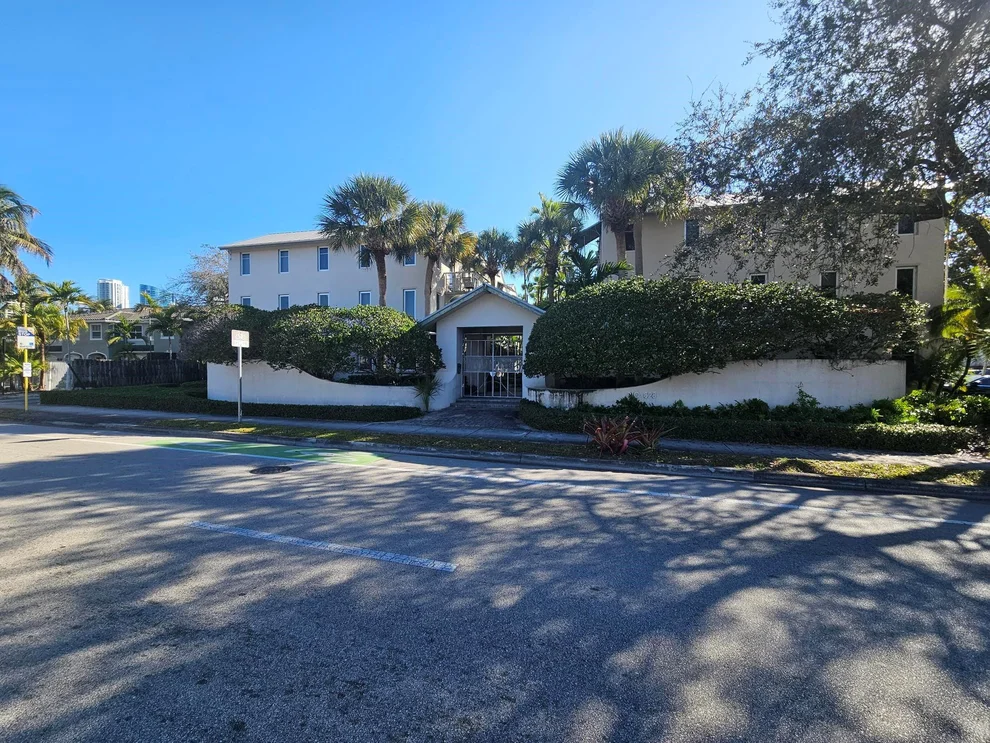 Unit for sale at 812 SW 4th Avenue, Fort Lauderdale, FL 33315