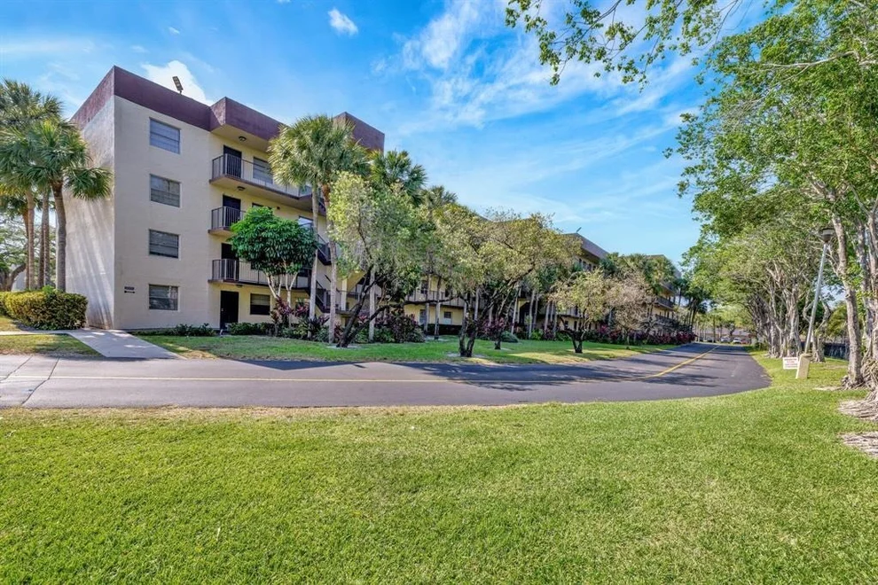 Unit for sale at 3301 NW 47th Terrace, Lauderdale Lakes, FL 33319