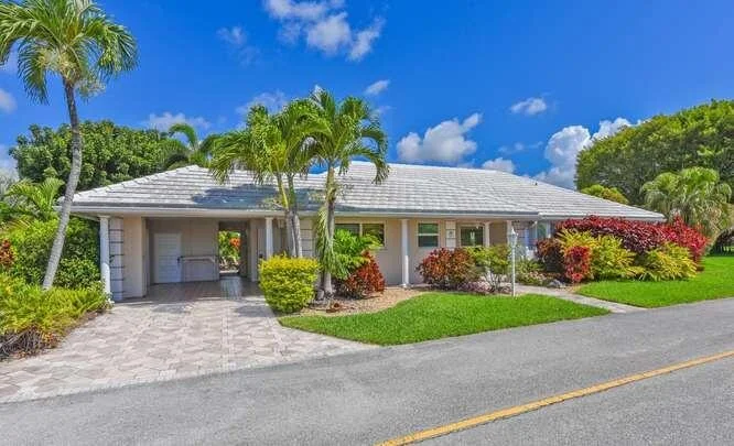 Unit for sale at 437 French Royale Circle, Atlantis, FL 33462