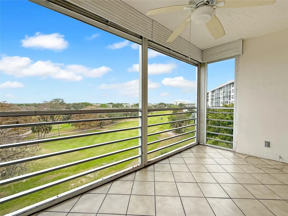 Unit for sale at 605 Oaks Drive, Pompano Beach, FL 33069