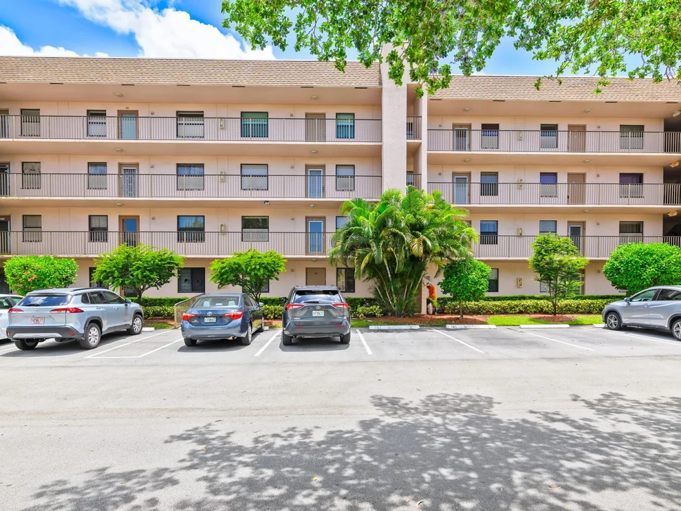 Unit for sale at 2748 NW 104th Avenue, Sunrise, FL 33322