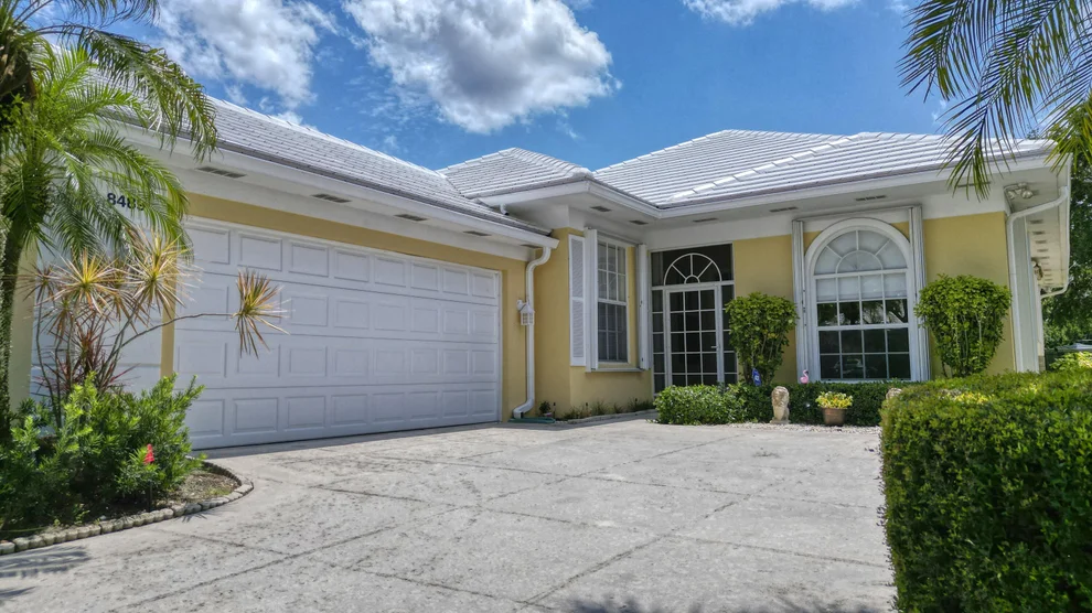 Unit for sale at 8489 Beaconhill Road, Palm Beach Gardens, FL 33410