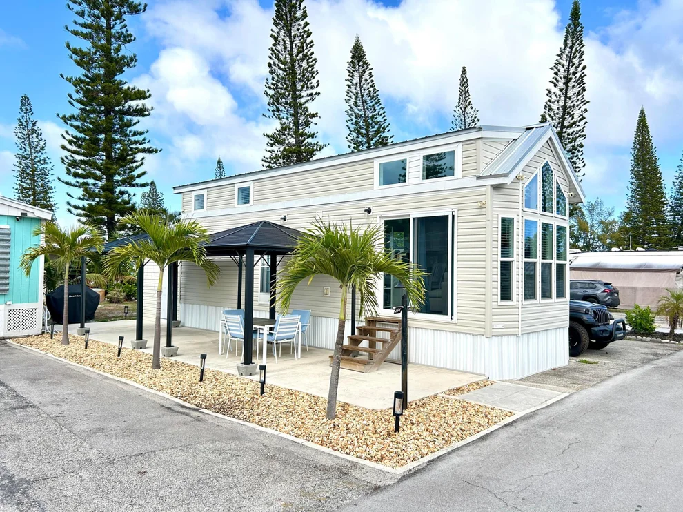 Unit for sale at 875 NE 48 Th Street, Pompano Beach, FL 33064