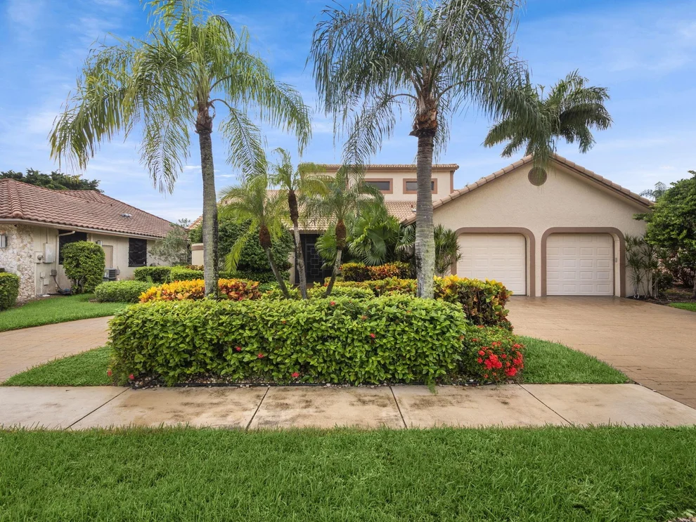 Unit for sale at 10110 Canoe Brook Cir Circle, Boca Raton, FL 33498