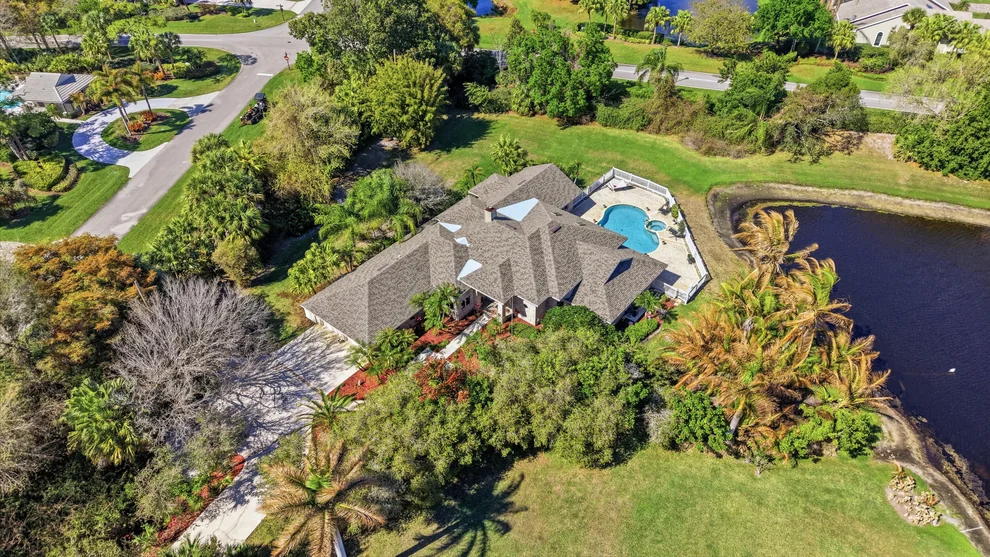 Unit for sale at 2400 NW Lakeridge Drive, Palm City, FL 34990