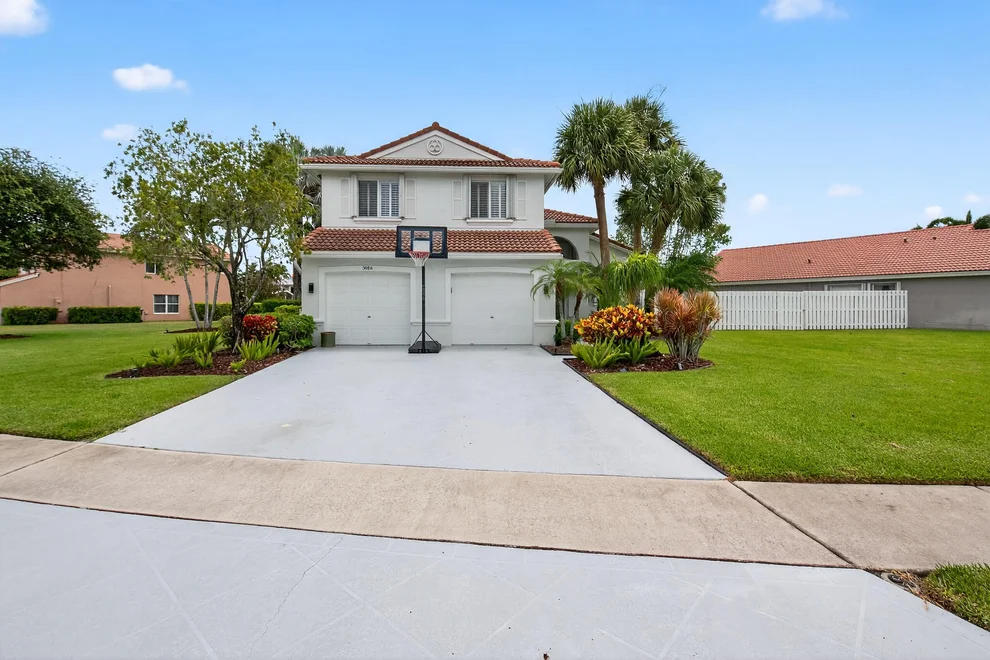 Unit for sale at 5086 Prairie Dunes Village Circle, Lake Worth, FL 33463
