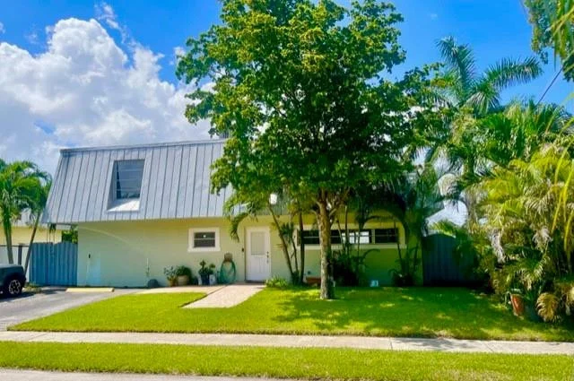 Unit for sale at 1361 NE 40th Place, Oakland Park, FL 33334