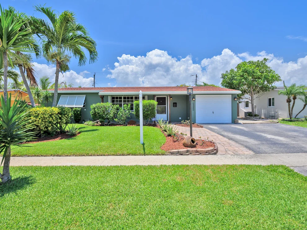 Unit for sale at 1321 S Deerfield Avenue, Deerfield Beach, FL 33441