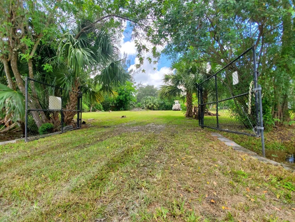 Unit for sale at 14597 Paradise Trail Trail, Loxahatchee Groves, FL 33470