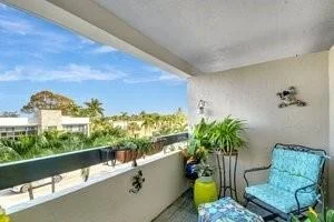 Unit for sale at 5495 NE 25th Avenue, Fort Lauderdale, FL 33308