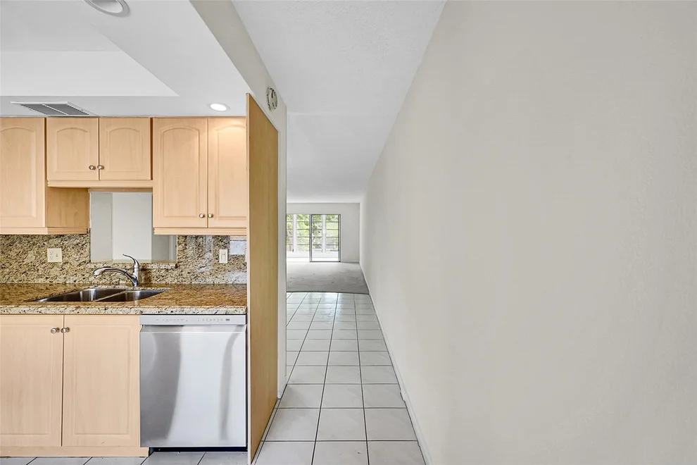 Unit for sale at 2003 Granada, Coconut Creek, FL 33066
