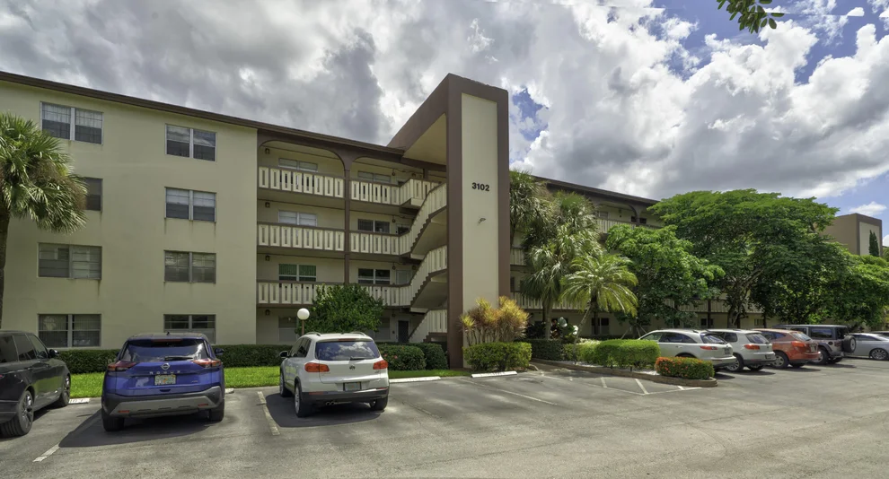 Unit for sale at 3102 Portofino Point, Coconut Creek, FL 33066