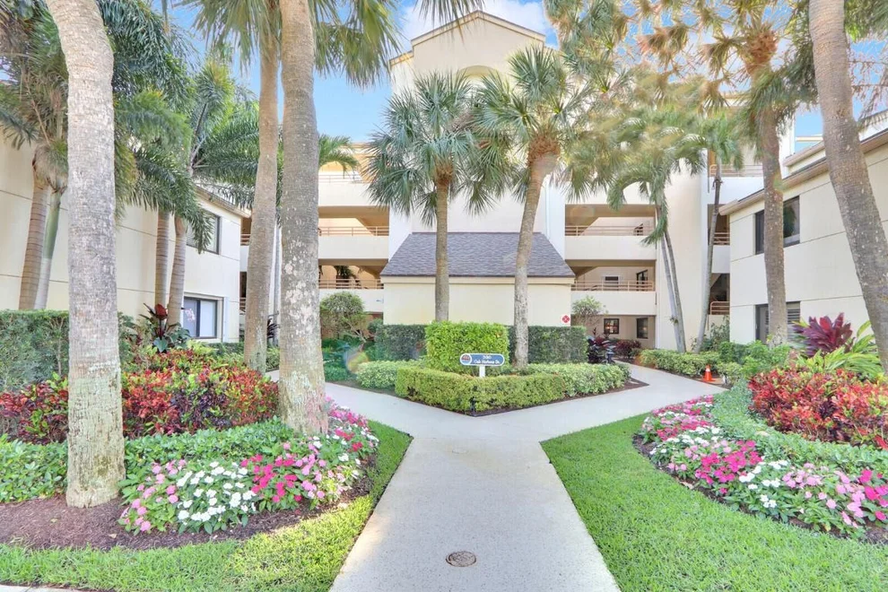 Unit for sale at 346 Oak Harbour Drive, Juno Beach, FL 33408