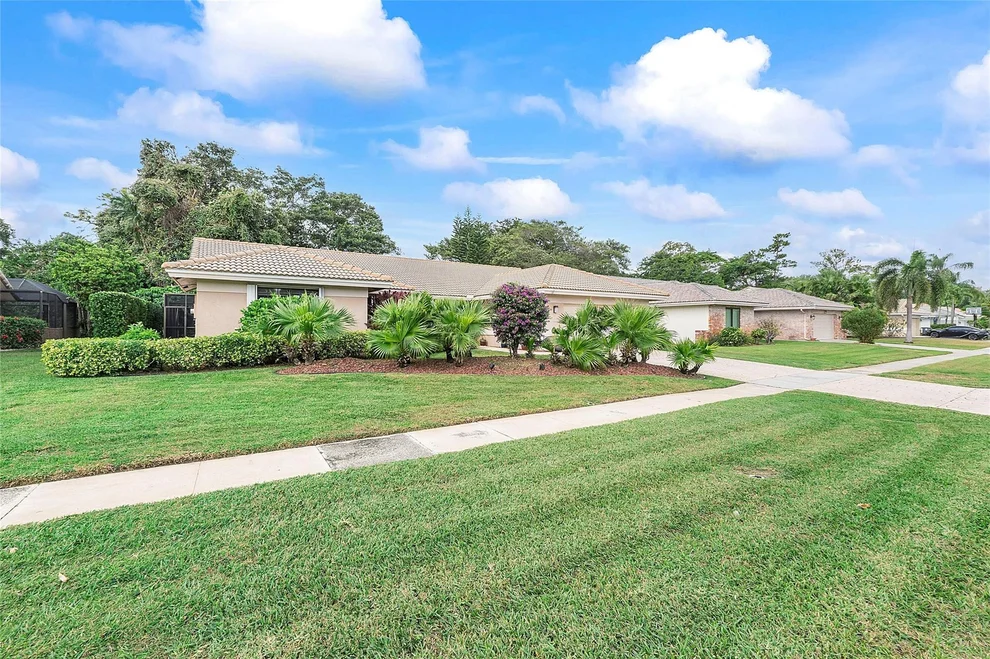 Unit for sale at 22365 Martella Avenue, Boca Raton, FL 33433