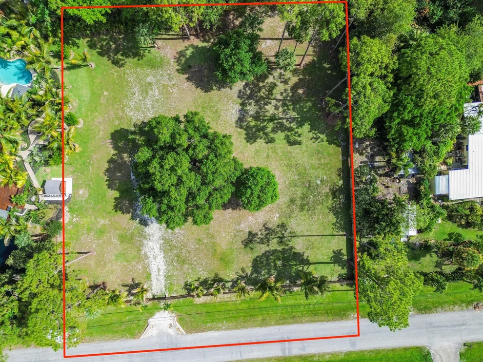 Unit for sale at 13530 42nd Road N, West Palm Beach, FL 33411