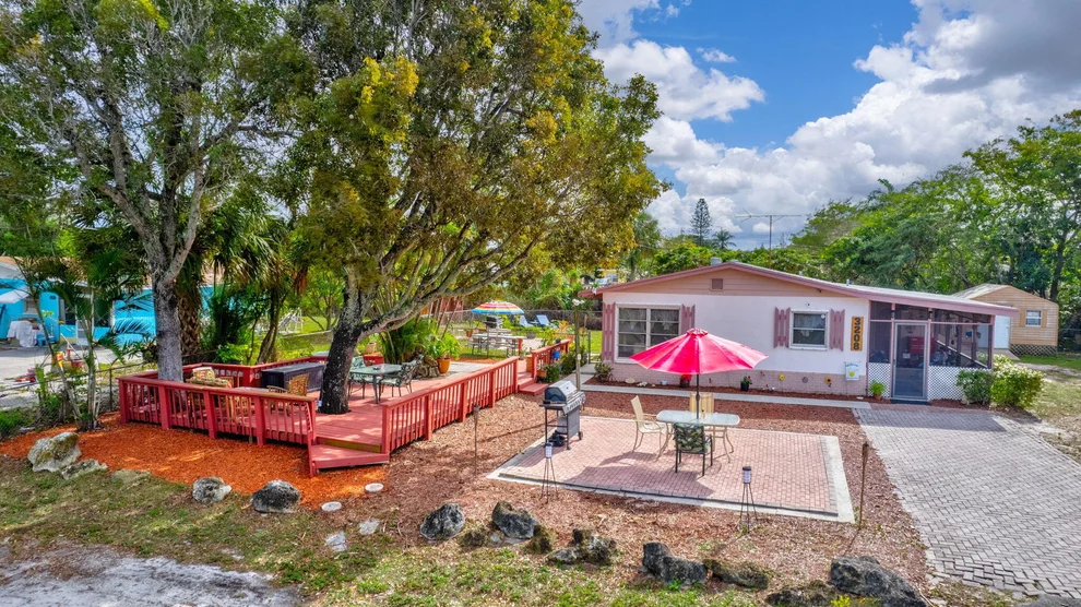 Unit for sale at 3208 Thelma Road, Palm Springs, FL 33406