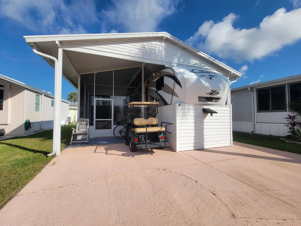 Unit for sale at 6665 SE 55th Lane, Okeechobee, FL 34974