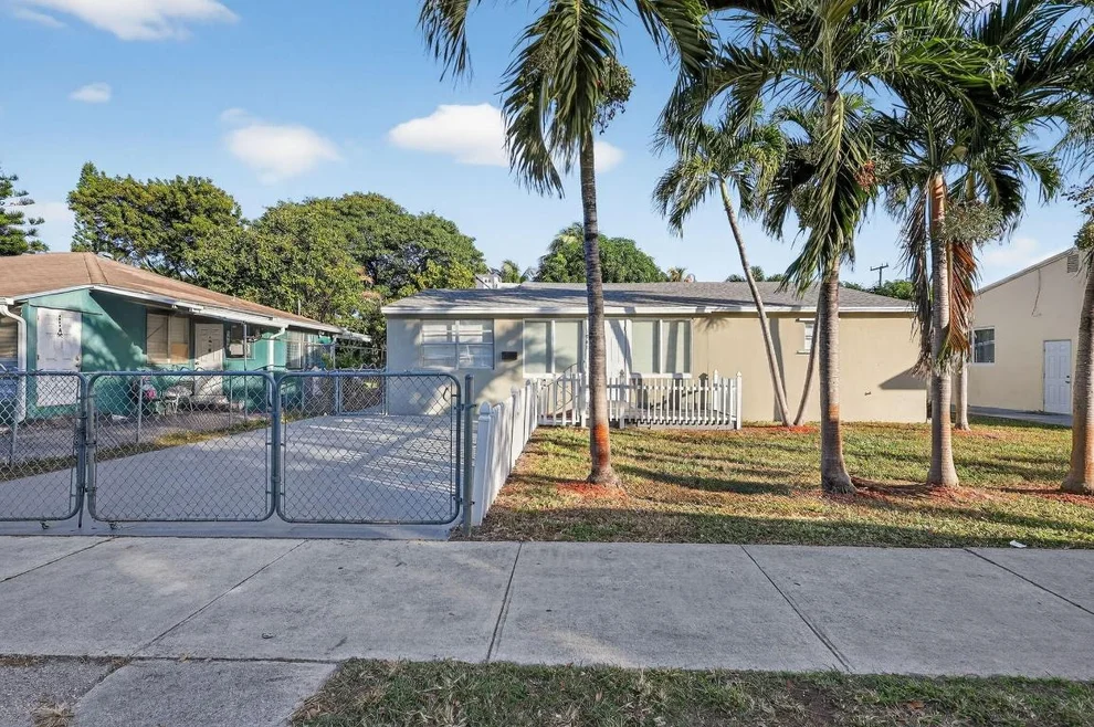 Unit for sale at 1941 Taft Street, Hollywood, FL 33020